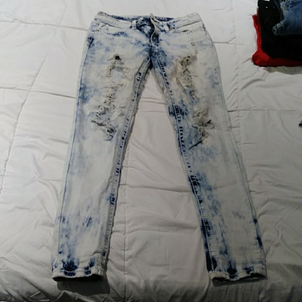 Acid wash jeans